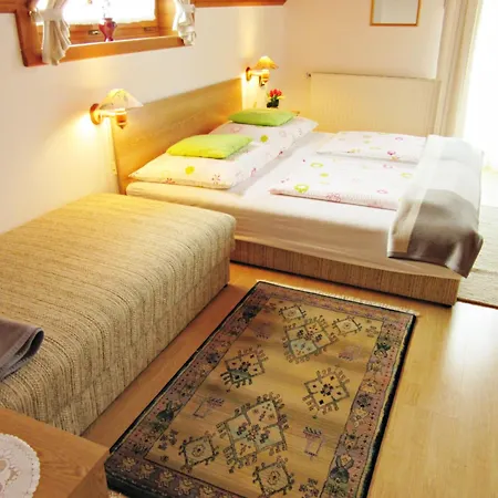 Zsuzsa Panzio Bed & Breakfast